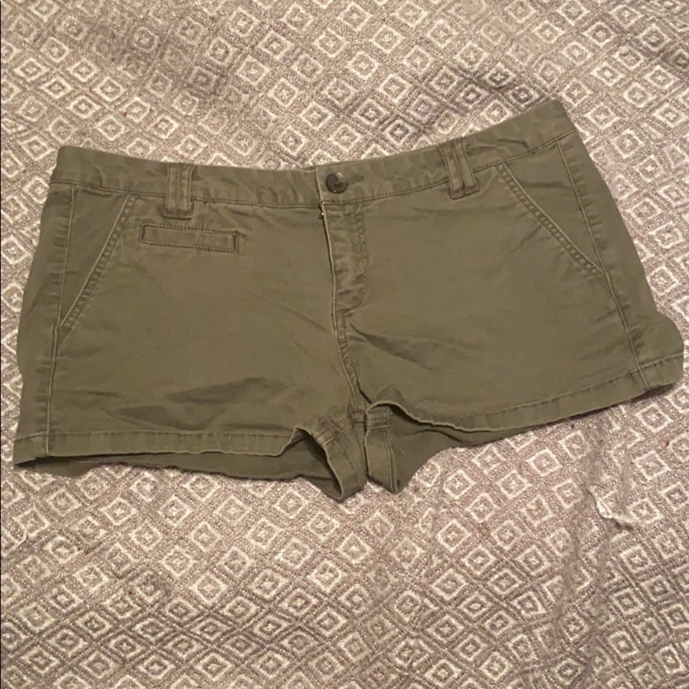 EUC Chino Olive Shorts Size 6